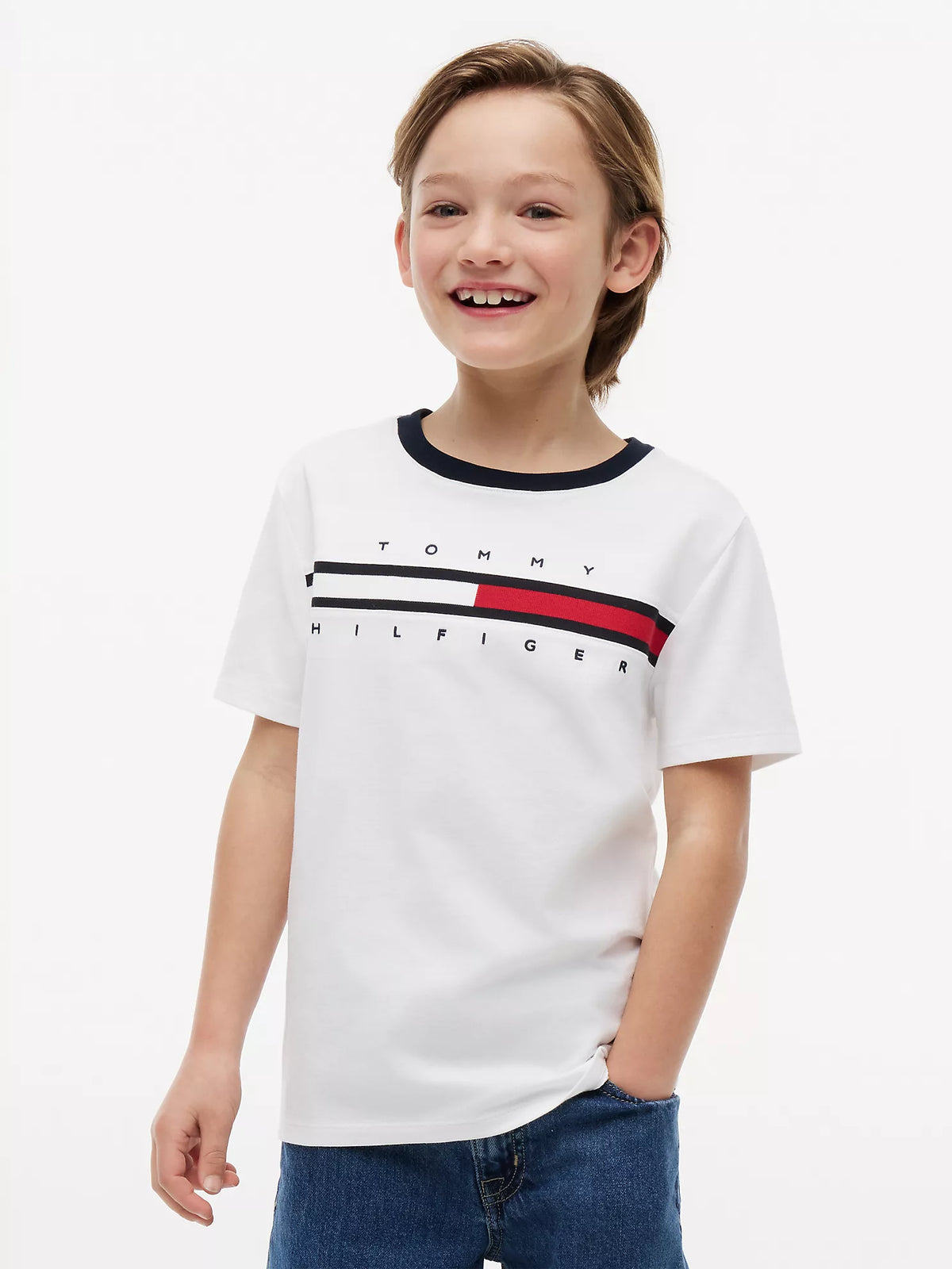Camiseta infantil con logo de bandera y rayas