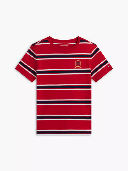 Camiseta infantil a rayas con logo de escudo