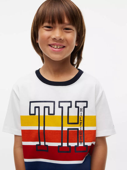 Camiseta infantil con monograma y rayas degradadas