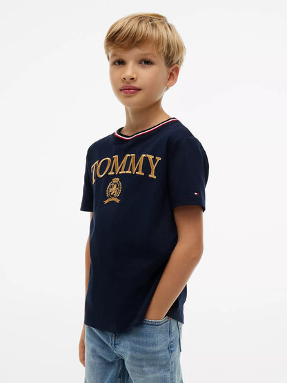 Camiseta infantil con el logo de Tommy Crest