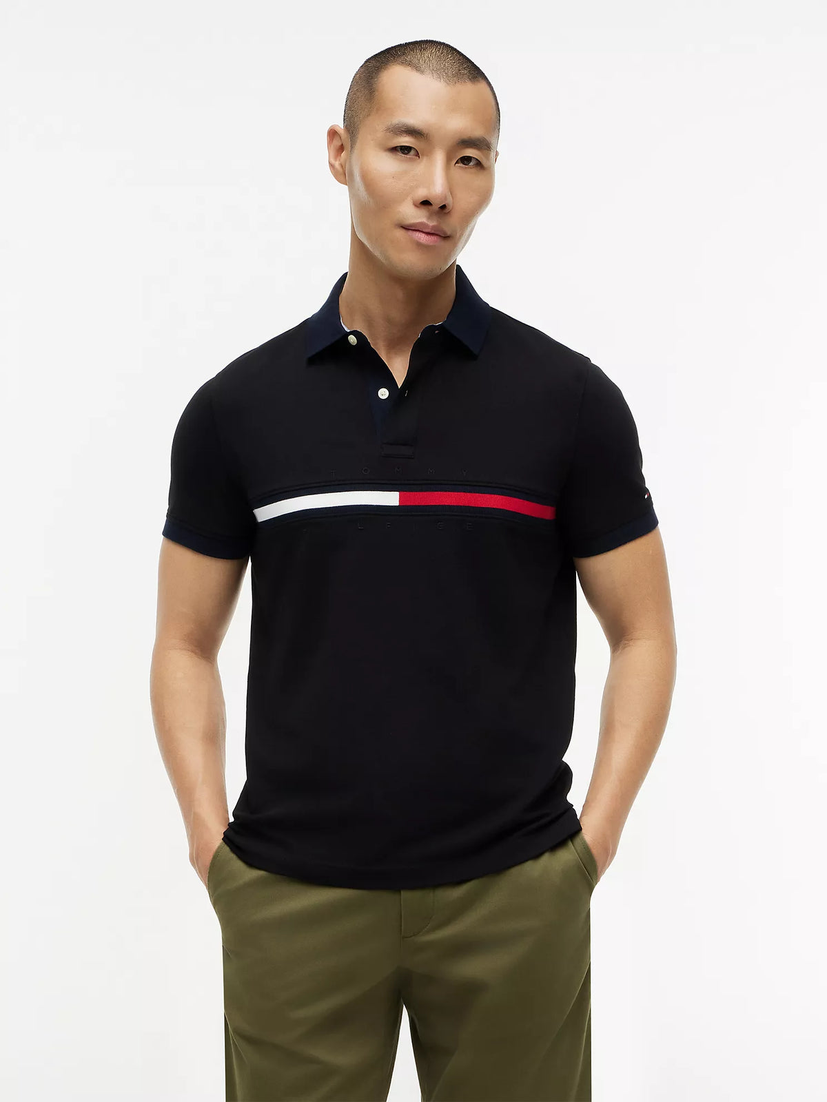 Polo de corte regular con rayas bordadas